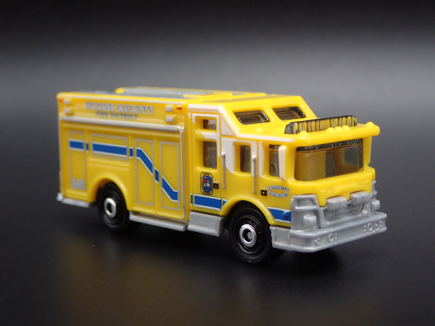 BOONE COUNTY FIRE TRUCK YELLOW RARE 1:64 MB SCALE COLLECTIBLE DIECAST MODEL CAR