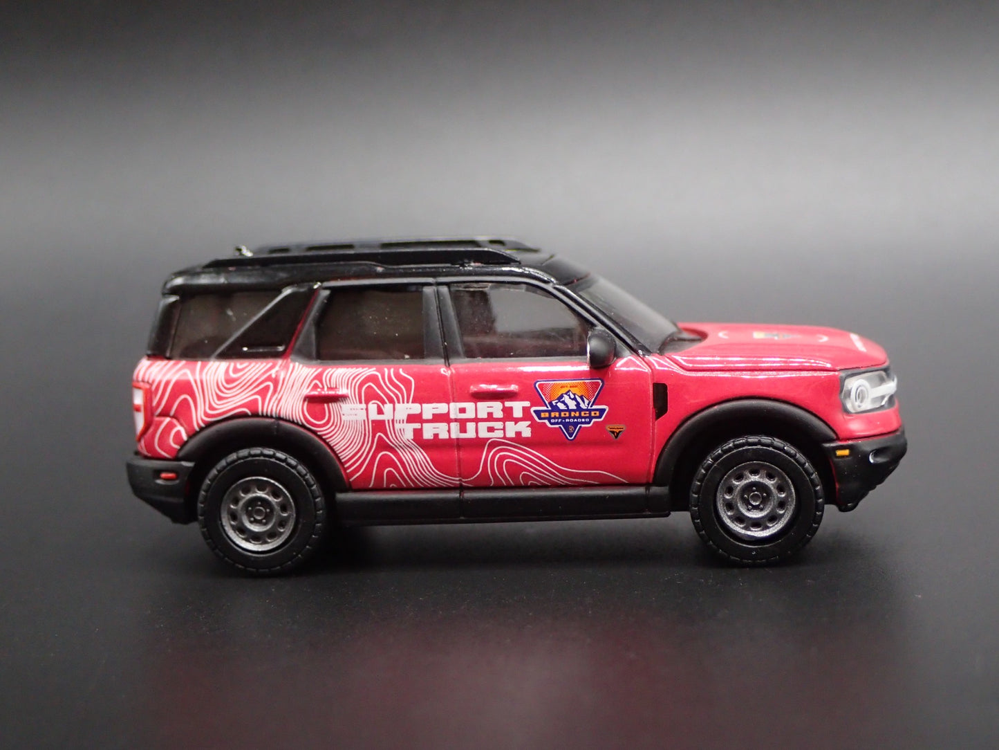 2021-2025 FORD BRONCO SPORT SUV 1:64 SCALE COLLECTIBLE DIORAMA DIECAST MODEL CAR