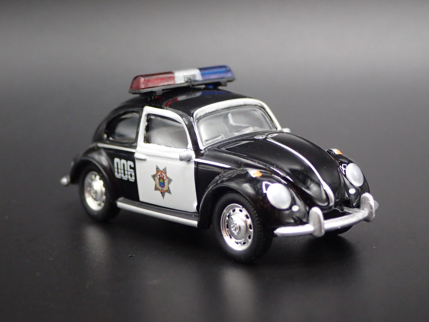 1960-1967 VW VOLKSWAGEN CLASSIC BEETLE BUG POLICE 1:64 SCALE DIECAST MODEL CAR