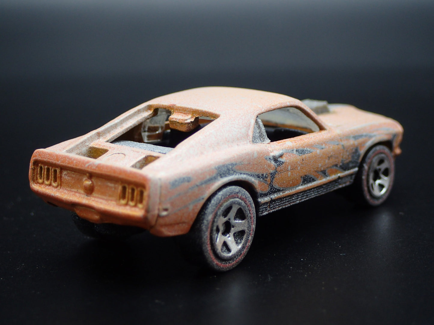 1970 FORD MUSTANG MACH 1 FASTBACK CUSTOM BARN FIND 1:64 SCALE DIECAST MODEL CAR