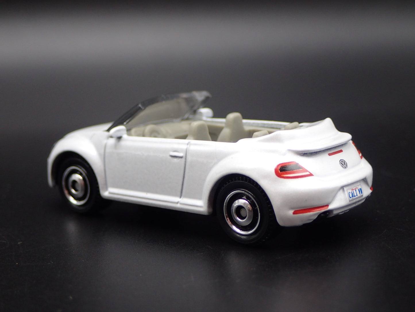 2011-2019 VW VOLKSWAGEN BEETLE BUG CONVERTIBLE RARE 1:64 SCALE DIECAST MODEL CAR