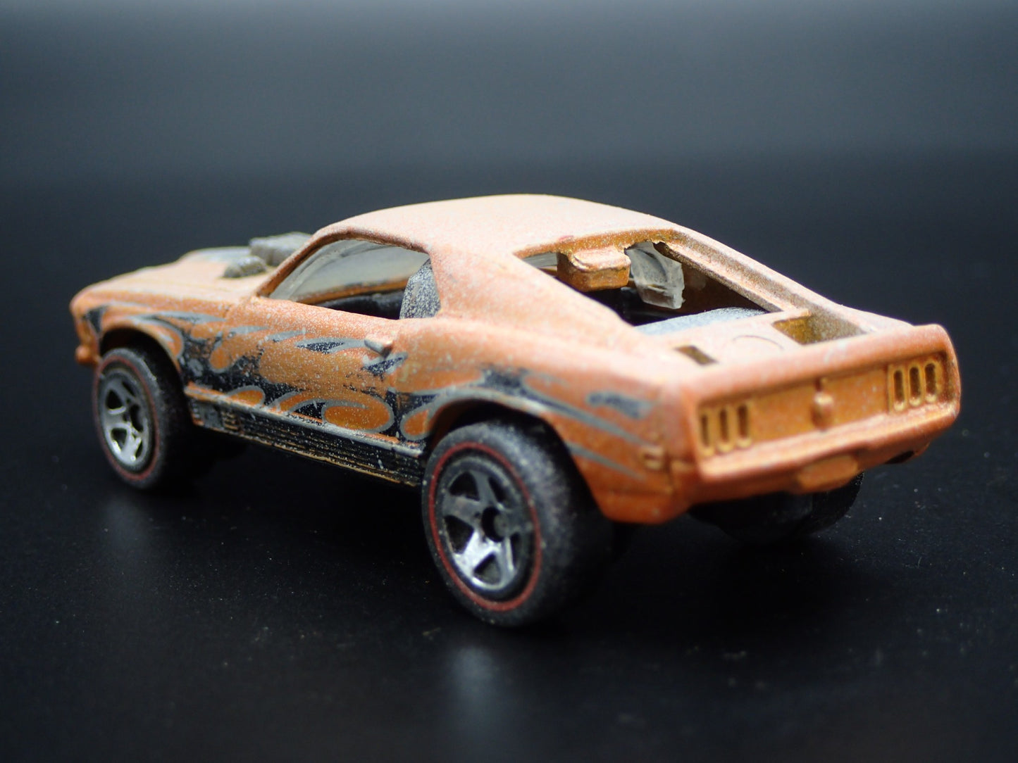 1970 FORD MUSTANG MACH 1 FASTBACK CUSTOM BARN FIND 1:64 SCALE DIECAST MODEL CAR