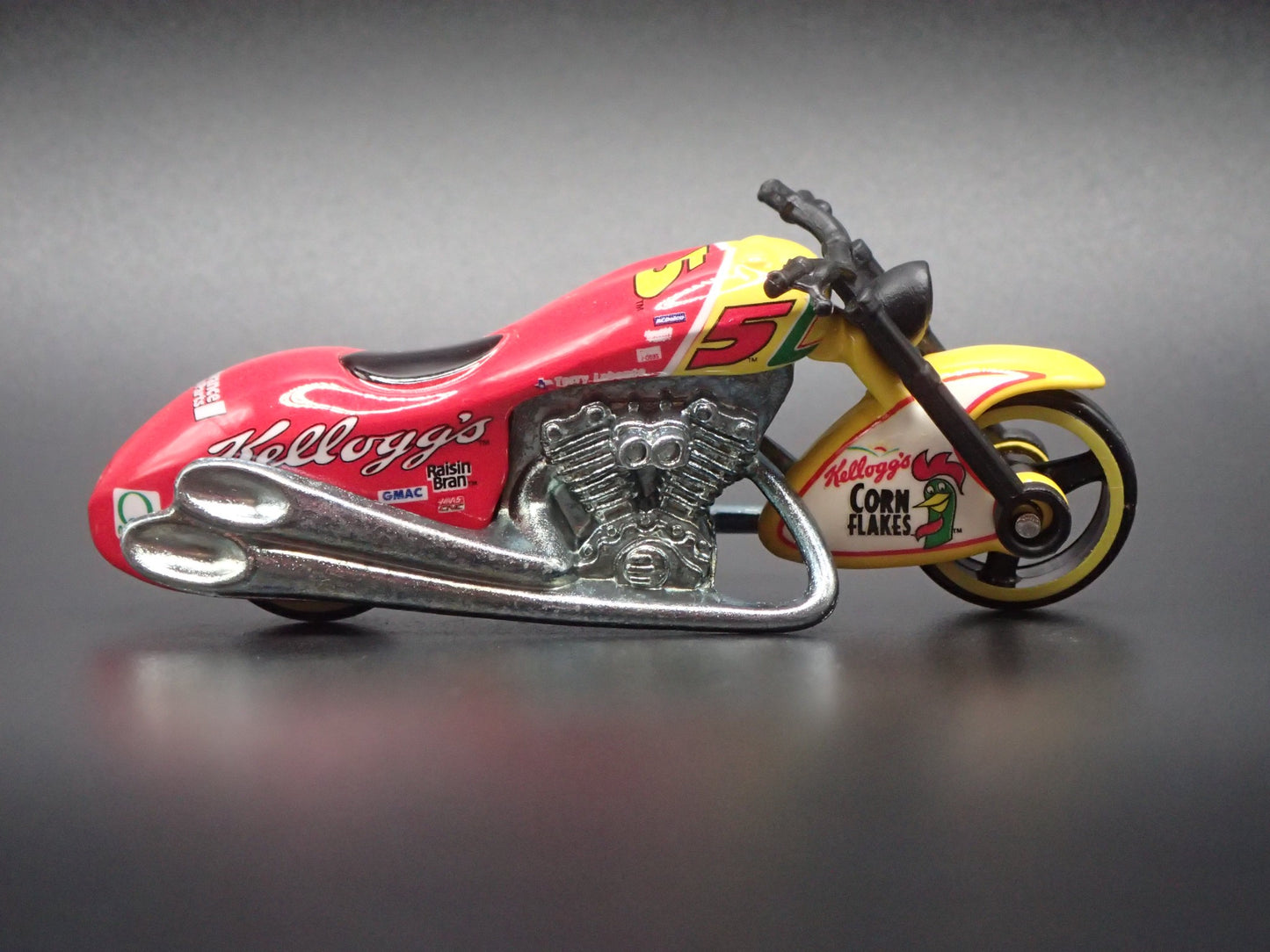 SCORCHIN SCOOTER MOTORCYCLE KELLOGGS 5 1:64 HOT WHEELS SCALE DIECAST MODEL CAR