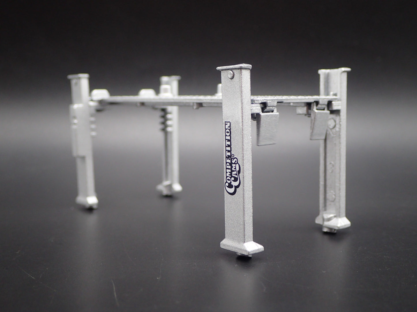 COMP CAMS 1:64 SCALE AUTO SHOP MECHANIC GARAGE 4 POST CAR LIFT DIECAST MODEL