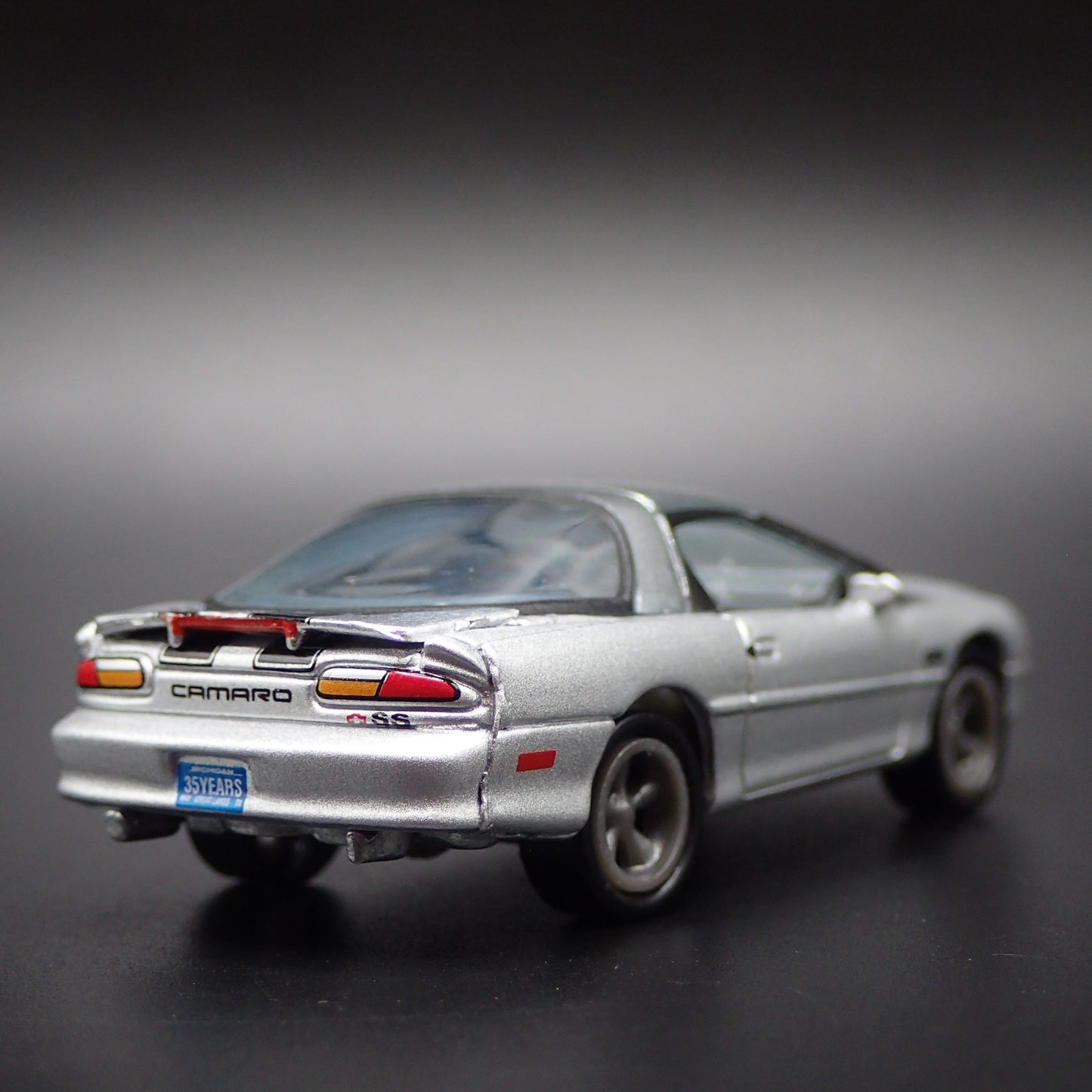 2002 CHEVY CHEVROLET CAMARO SS SILVER 35TH 1:64 SCALE DIORAMA DIECAST MODEL CAR