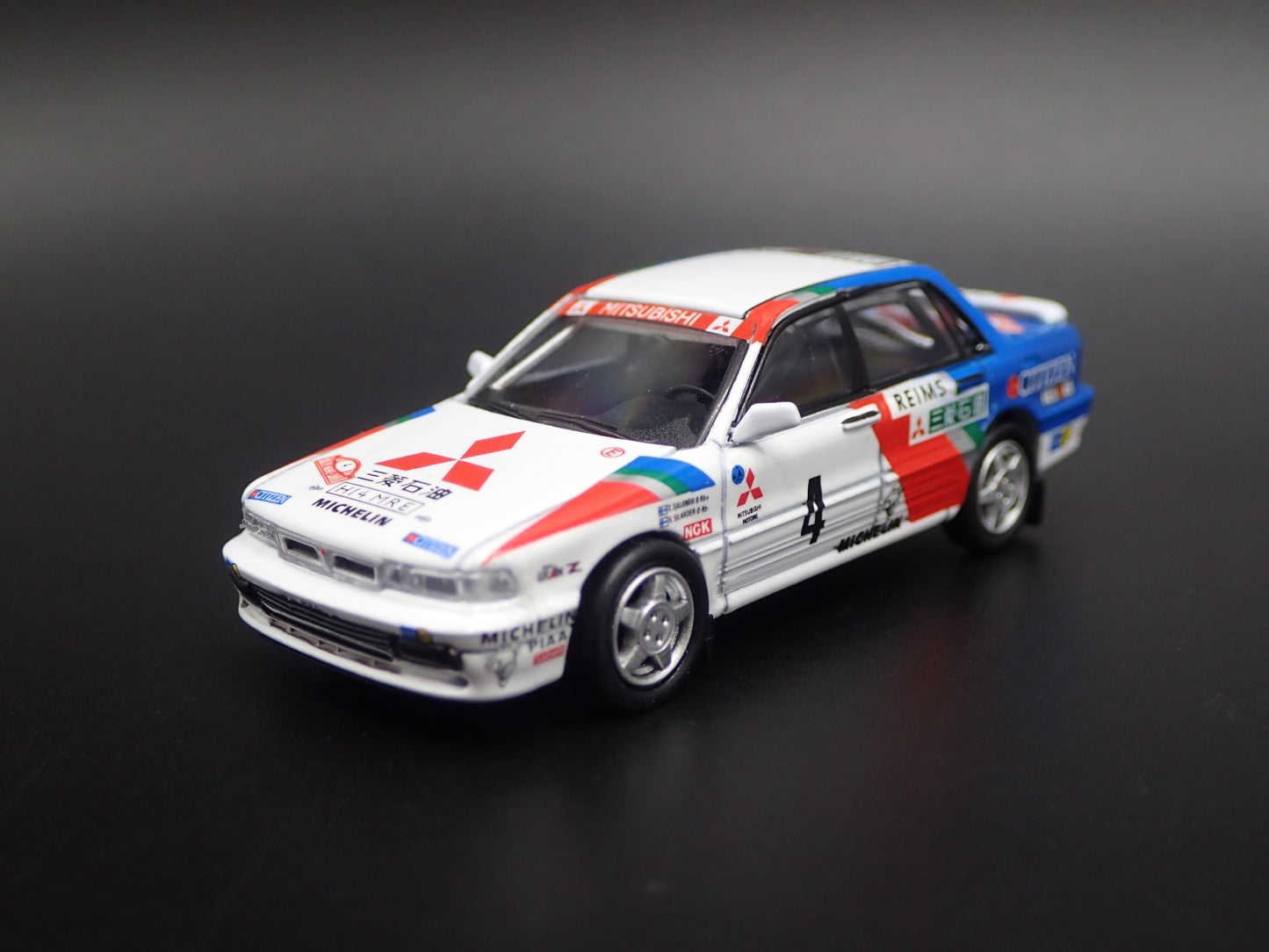 MITSUBISHI GALANT VR4 RALLY CAR #4 REIMS 1:64 SCALE DIORAMA DIECAST MODEL CAR