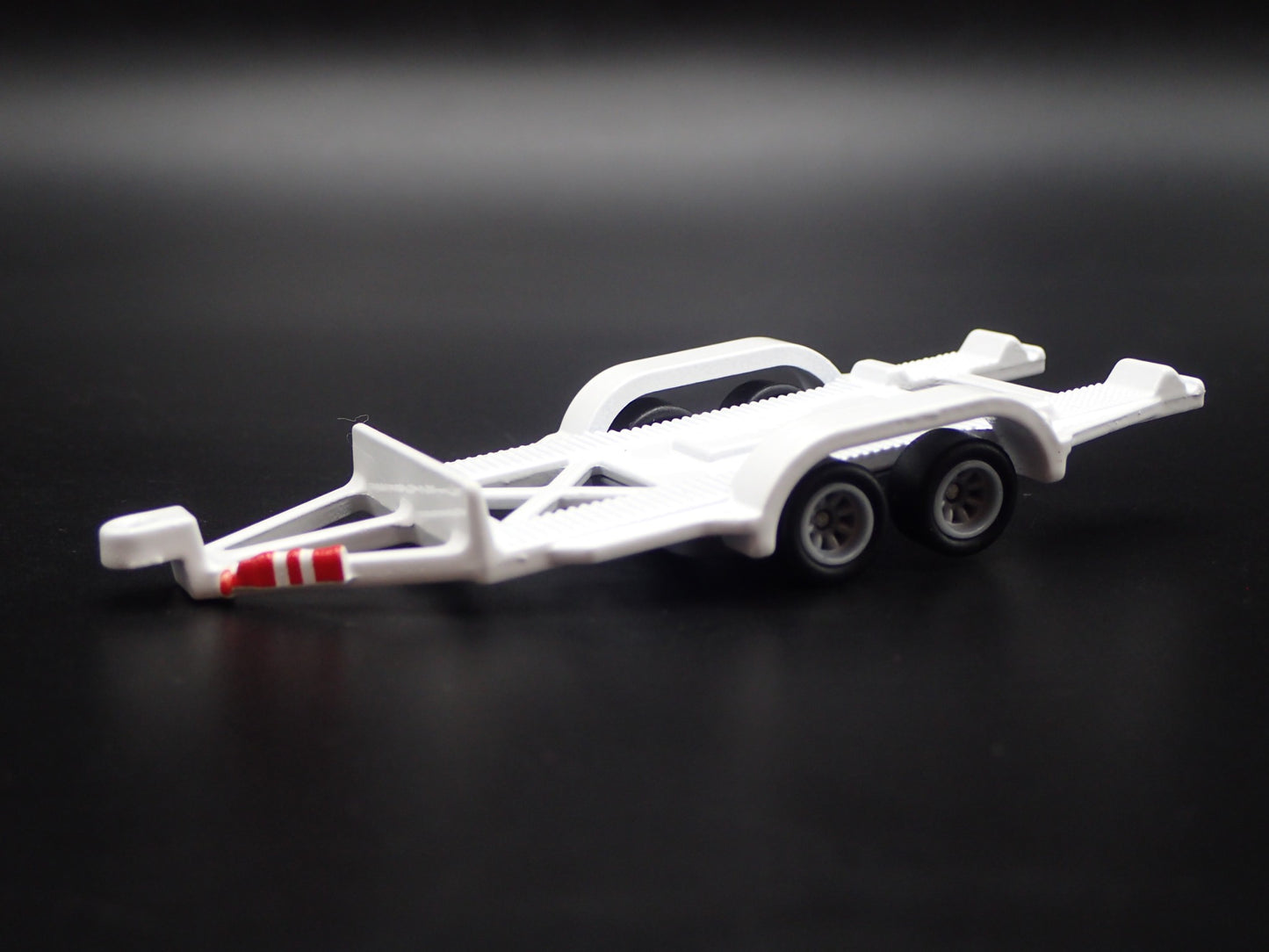 FLATBED TRAILER w/ LOADING RAMPS 1:64 SCALE LIMITED COLLECTIBLE DIORAMA MODEL