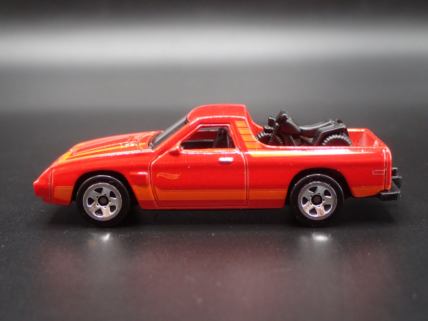 1982 82 DODGE RAMPAGE PICKUP TRUCK RED 1/64 SCALE COLLECTIBLE DIECAST MODEL CAR