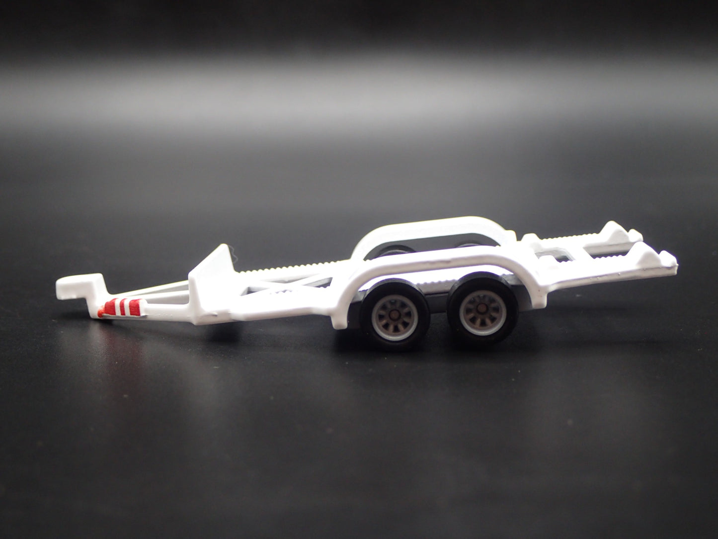 FLATBED TRAILER w/ LOADING RAMPS 1:64 SCALE LIMITED COLLECTIBLE DIORAMA MODEL