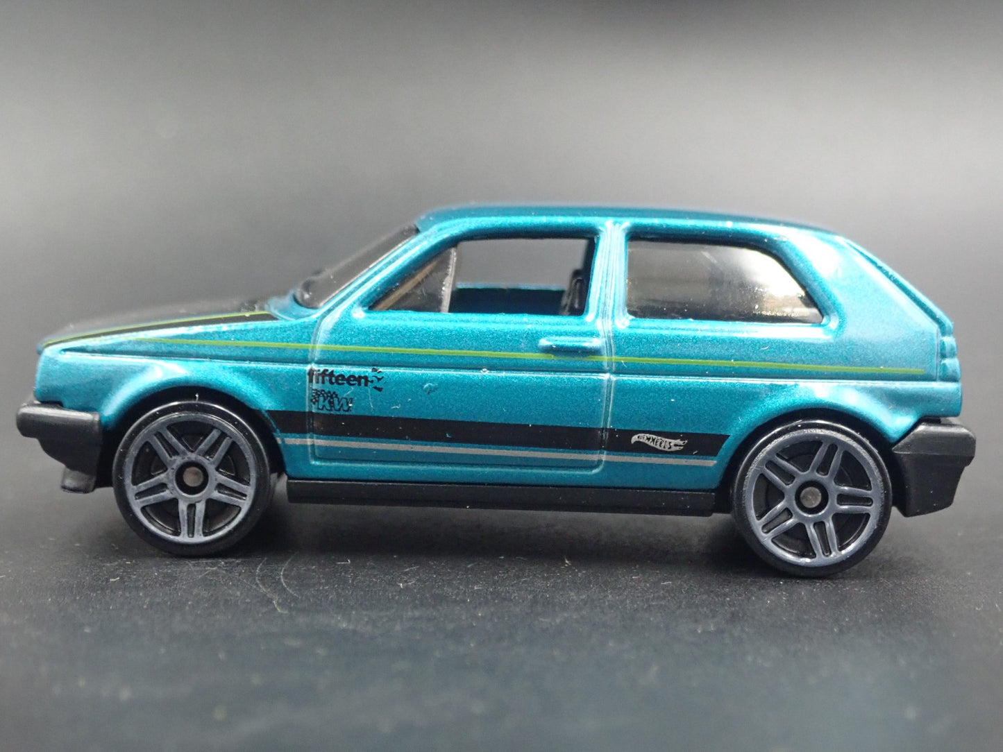 1985-1992 VW VOLKSWAGEN GOLF MK2 GREEN 1:64 SCALE COLLECTIBLE DIECAST MODEL CAR