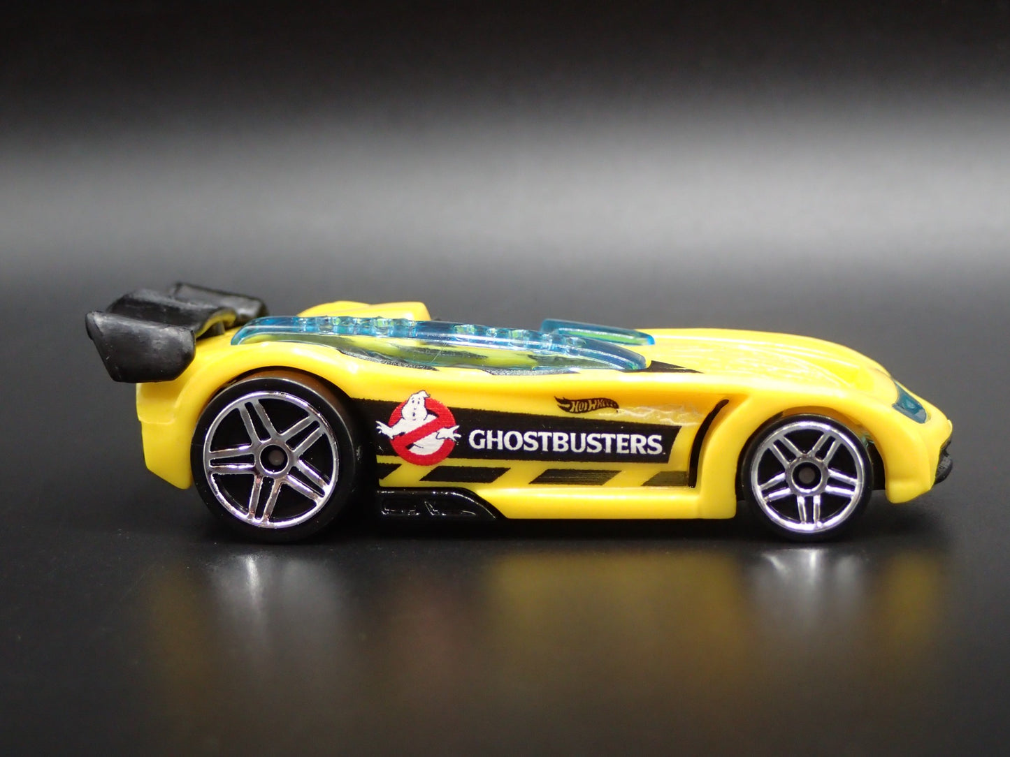 GHOSTBUSTERS BATTLE SPEC RARE 1:64 SCALE COLLECTIBLE DIORAMA DIECAST MODEL CAR