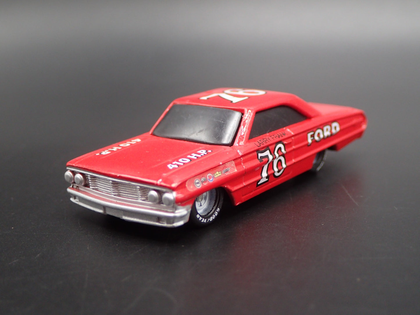 1964 FORD GALAXIE 76 LARRY FRANK NASCAR 1:64 SCALE DIORAMA DIECAST MODEL CAR