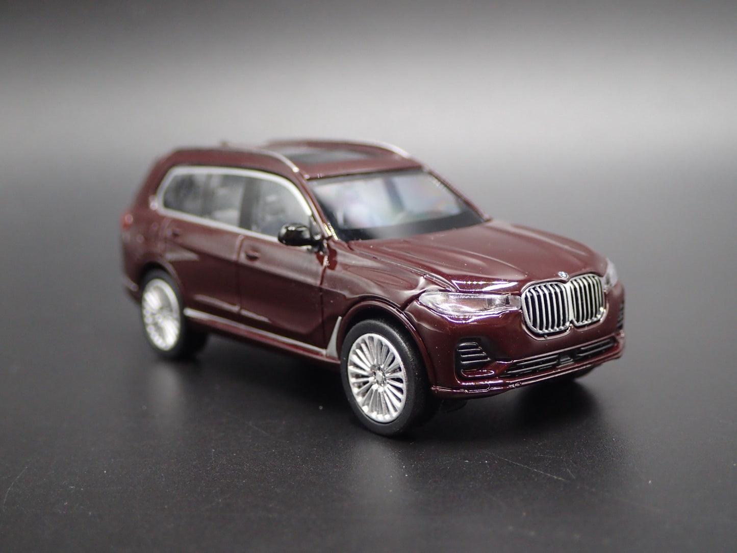 2019-2025 BMW X7 LUXURY SUV 1:64 SCALE COLLECTIBLE DIORAMA DIECAST MODEL CAR