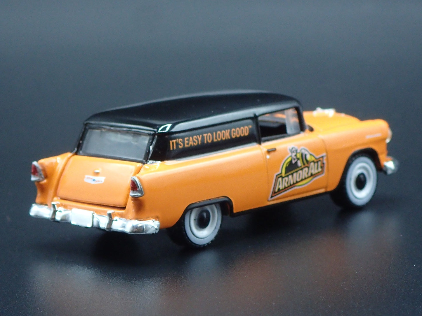 1955 55 CHEVY CHEVROLET SEDAN DELIVERY ARMOR ALL 1:64 SCALE DIECAST MODEL CAR