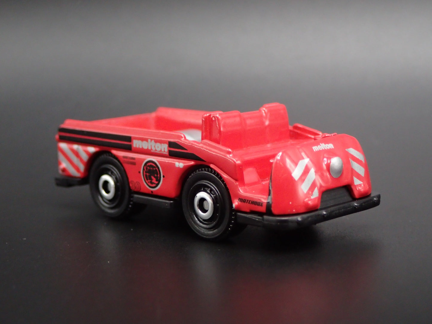 MINI CARGO TRUCK MELTON RED 1/64 MB SCALE COLLECTIBLE DIORAMA DIECAST MODEL CAR