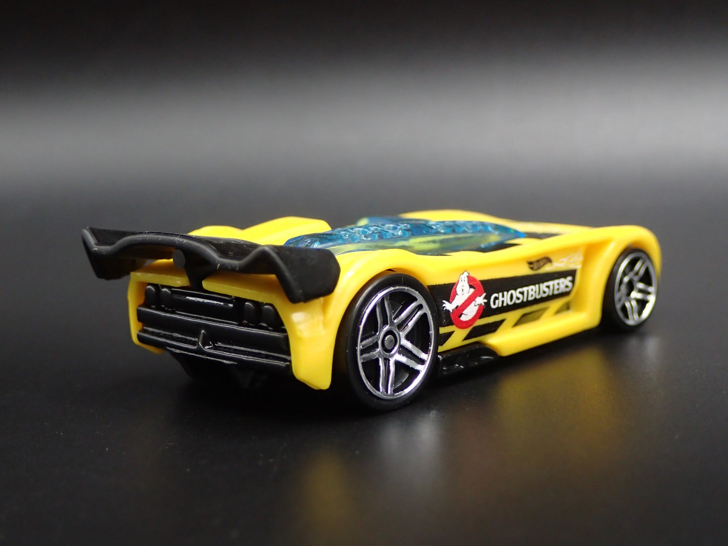 GHOSTBUSTERS BATTLE SPEC RARE 1:64 SCALE COLLECTIBLE DIORAMA DIECAST MODEL CAR