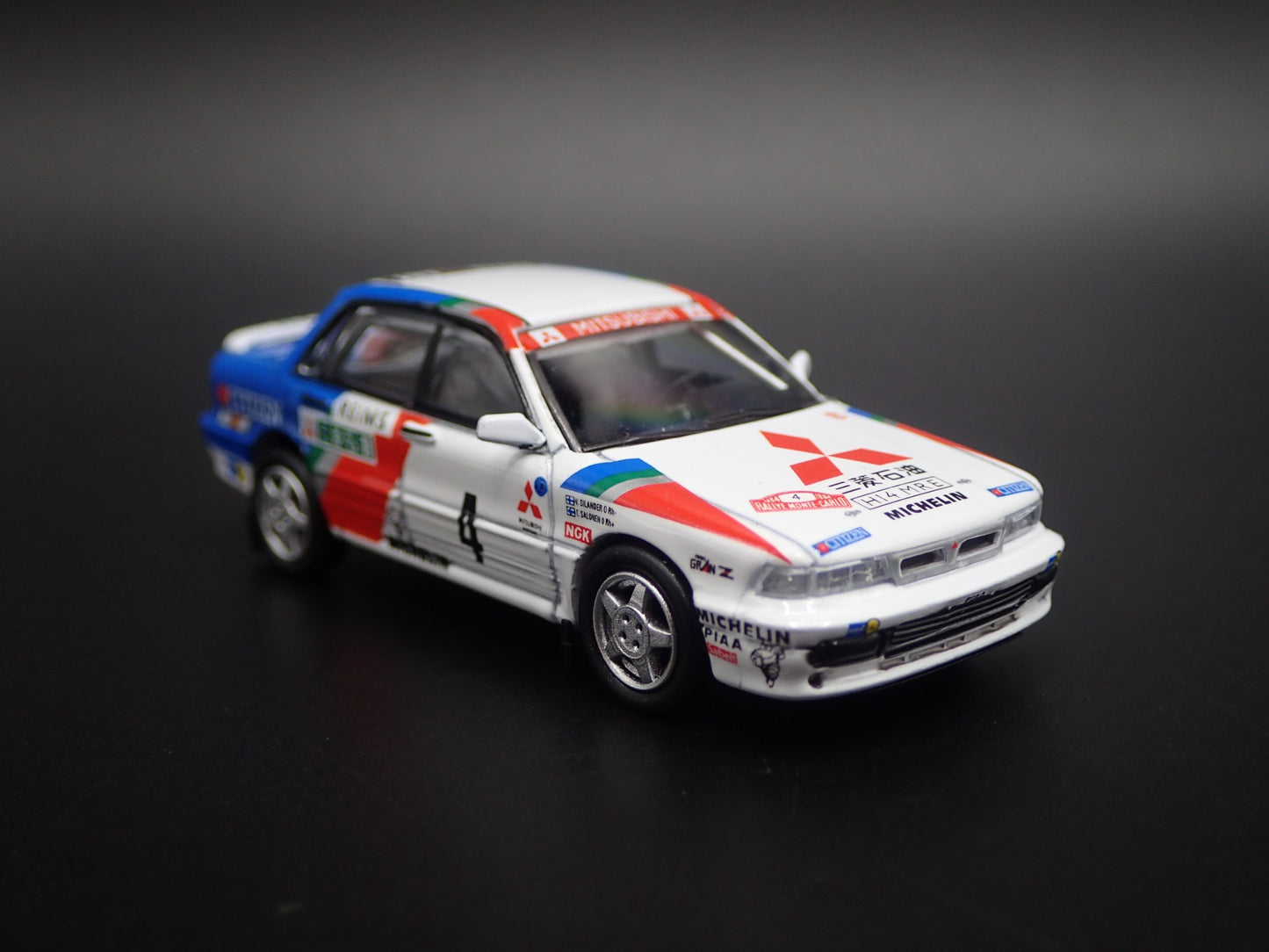 MITSUBISHI GALANT VR4 RALLY CAR #4 REIMS 1:64 SCALE DIORAMA DIECAST MODEL CAR