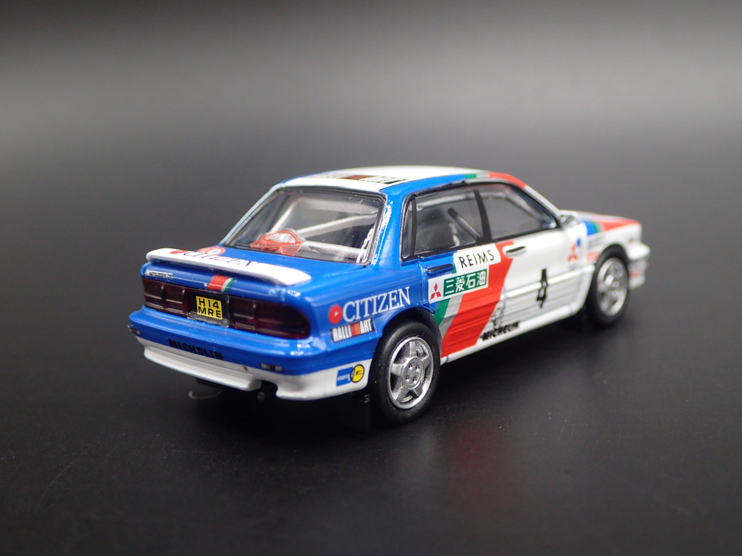 MITSUBISHI GALANT VR4 RALLY CAR #4 REIMS 1:64 SCALE DIORAMA DIECAST MODEL CAR