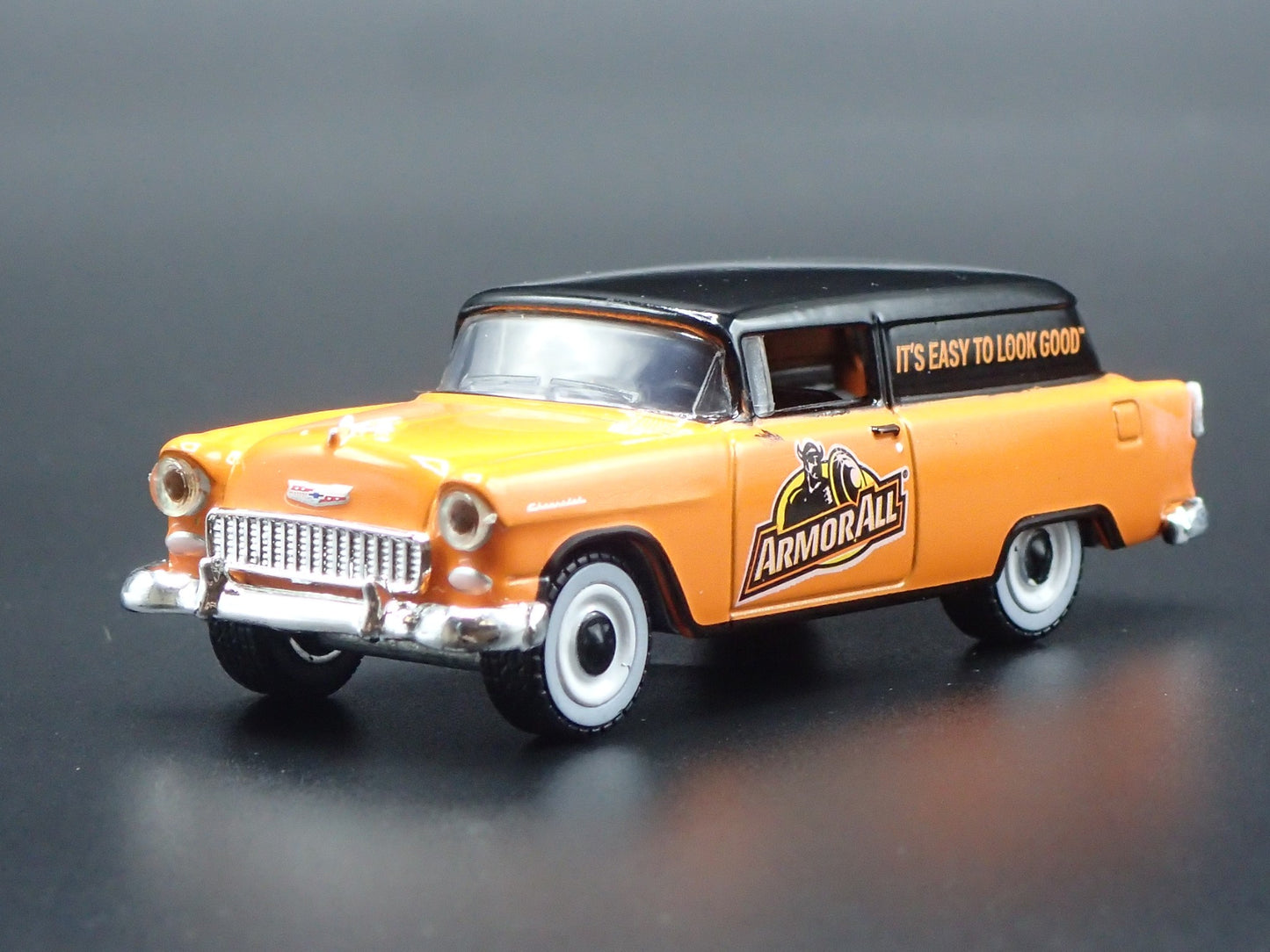 1955 55 CHEVY CHEVROLET SEDAN DELIVERY ARMOR ALL 1:64 SCALE DIECAST MODEL CAR