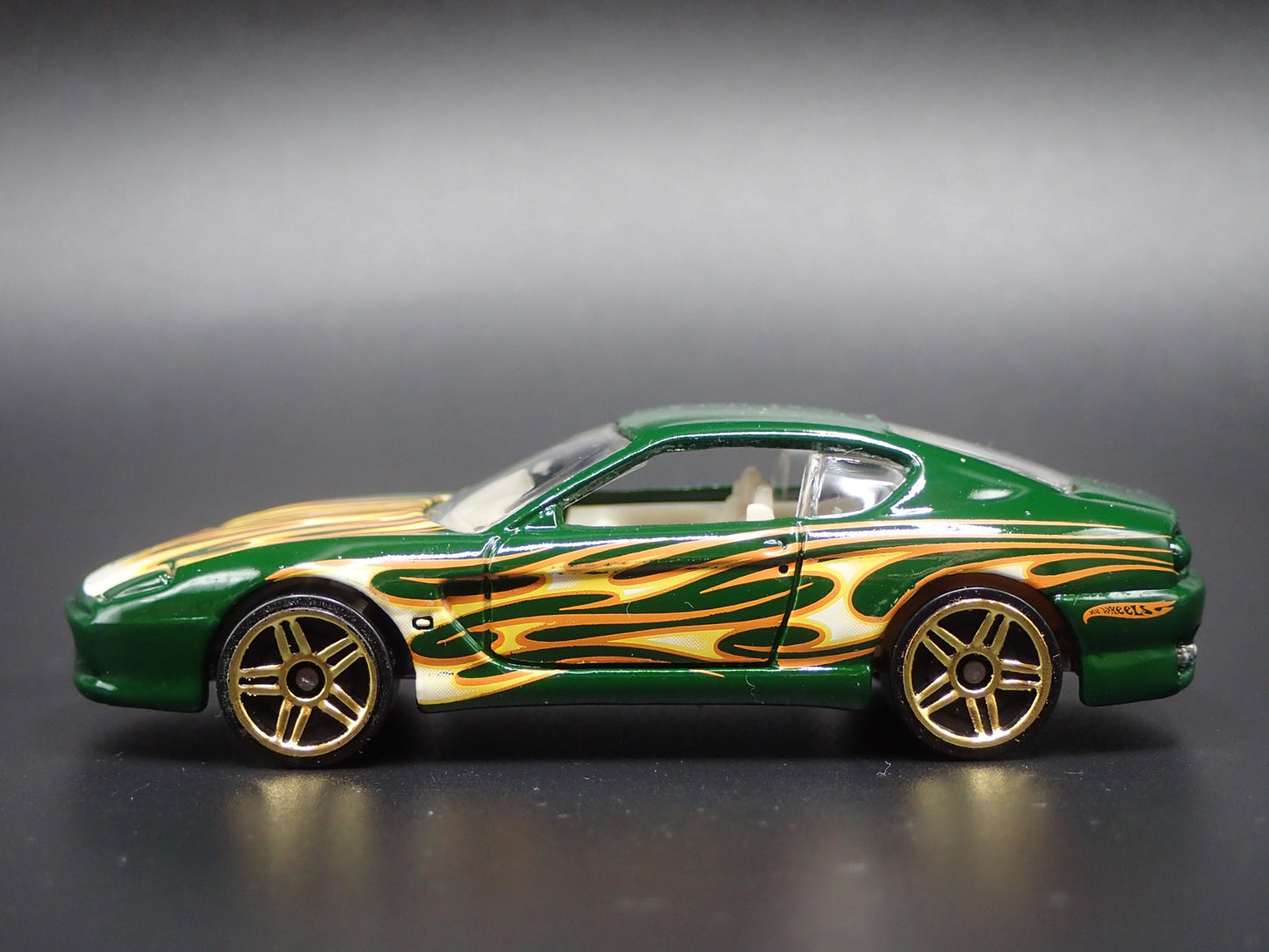 1998-2003 FERRARI 456M GREEN 1:64 SCALE COLLECTIBLE DIORAMA DIECAST MODEL CAR