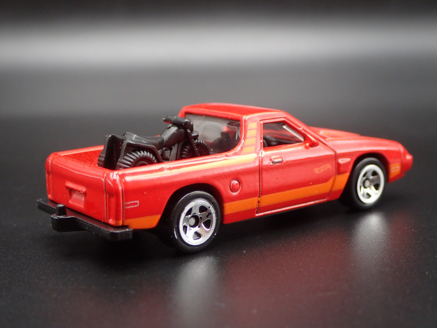 1982 82 DODGE RAMPAGE PICKUP TRUCK RED 1/64 SCALE COLLECTIBLE DIECAST MODEL CAR