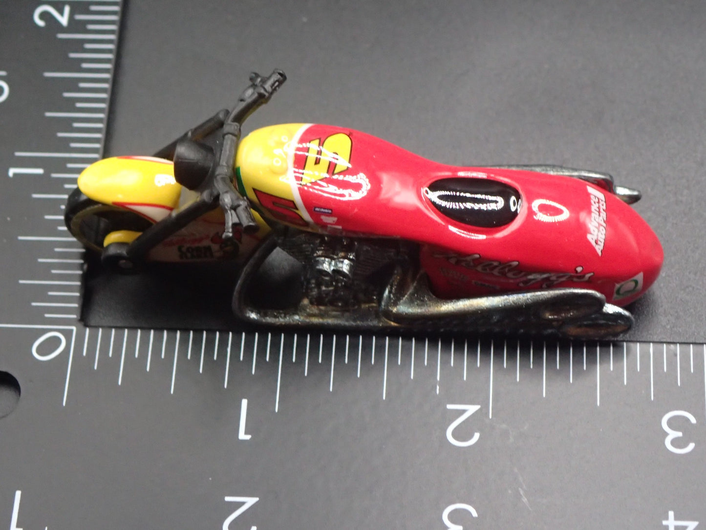 SCORCHIN SCOOTER MOTORCYCLE KELLOGGS 5 1:64 HOT WHEELS SCALE DIECAST MODEL CAR