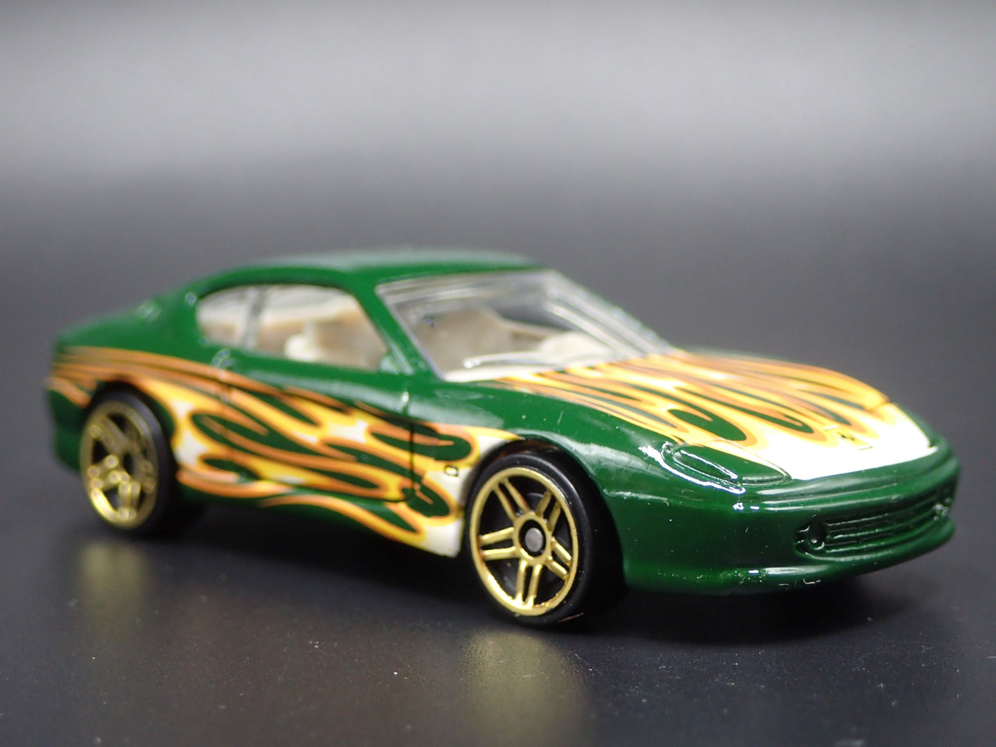 1998-2003 FERRARI 456M GREEN 1:64 SCALE COLLECTIBLE DIORAMA DIECAST MODEL CAR