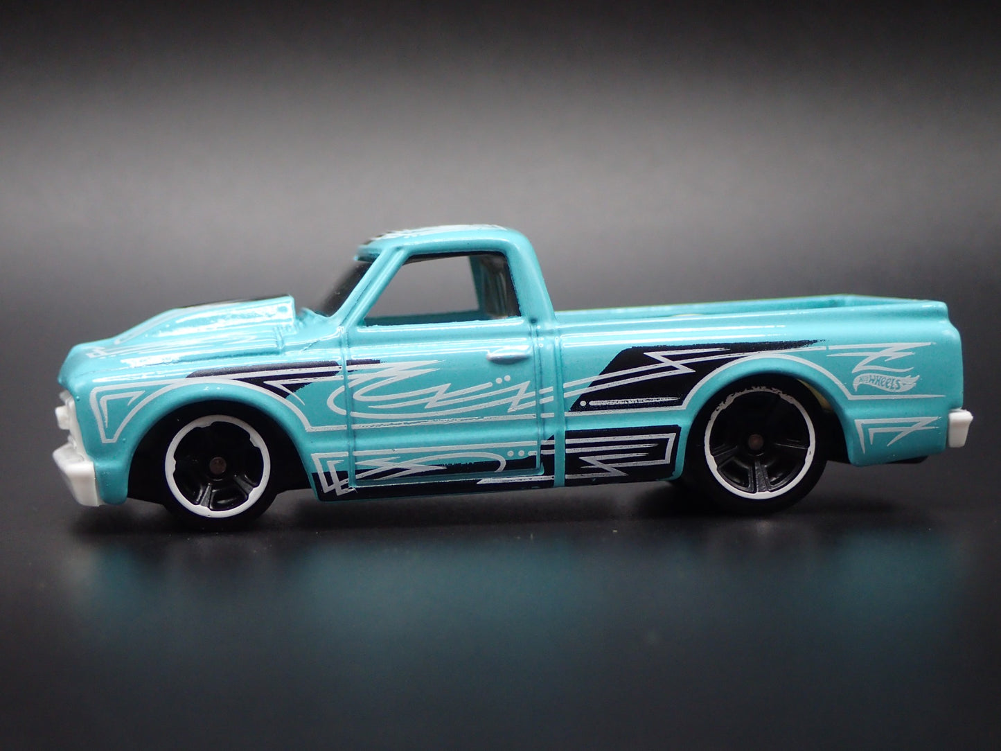 1967 67 CHEVY CHEVROLET C10 SHORT BED PICKUP TRUCK 1:64 SCALE DIECAST MODEL CAR