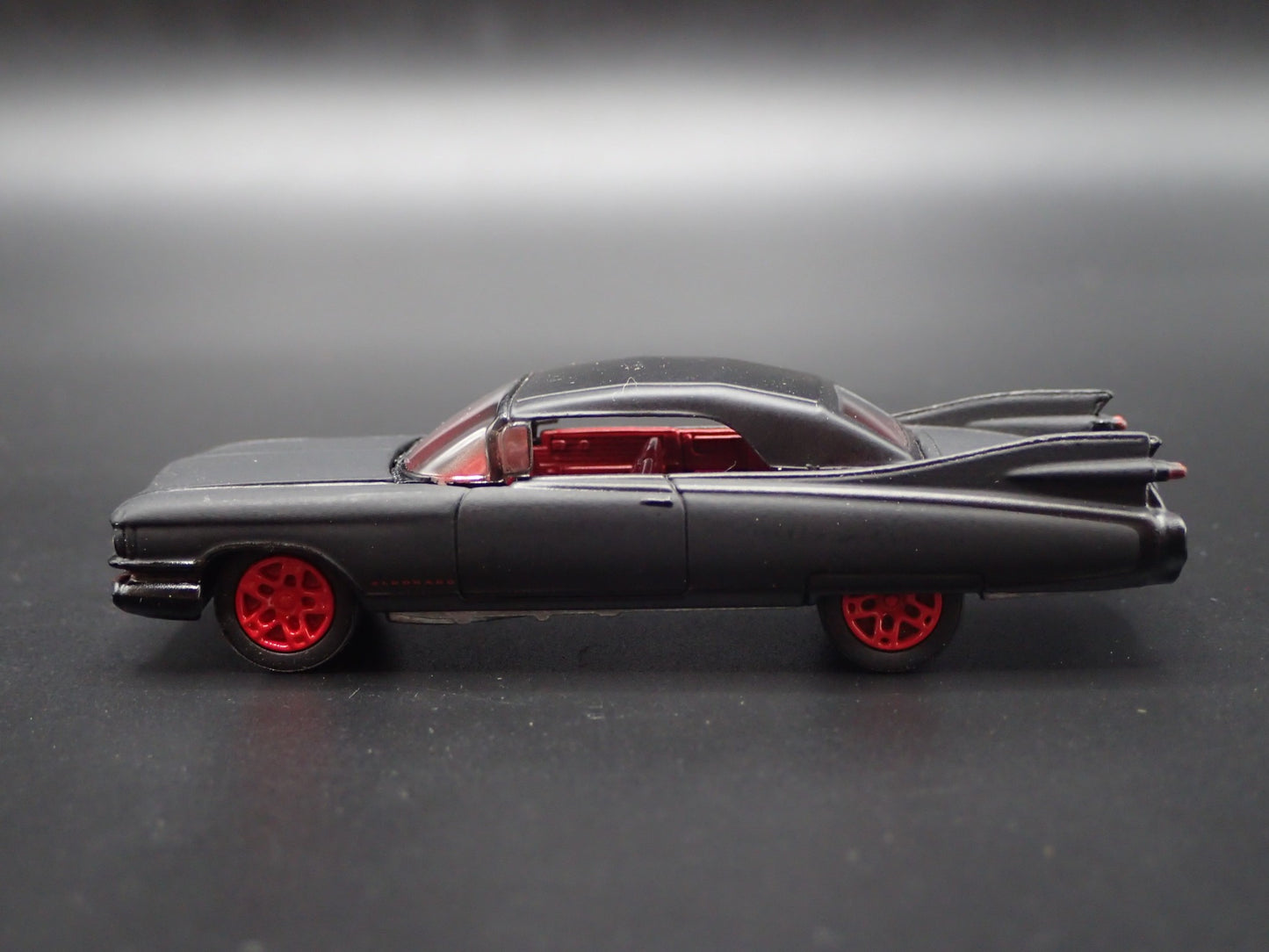 1959 59 CADILLAC CADDY ELDORADO CONVERTIBLE 1:64 SCALE DIORAMA DIECAST MODEL CAR
