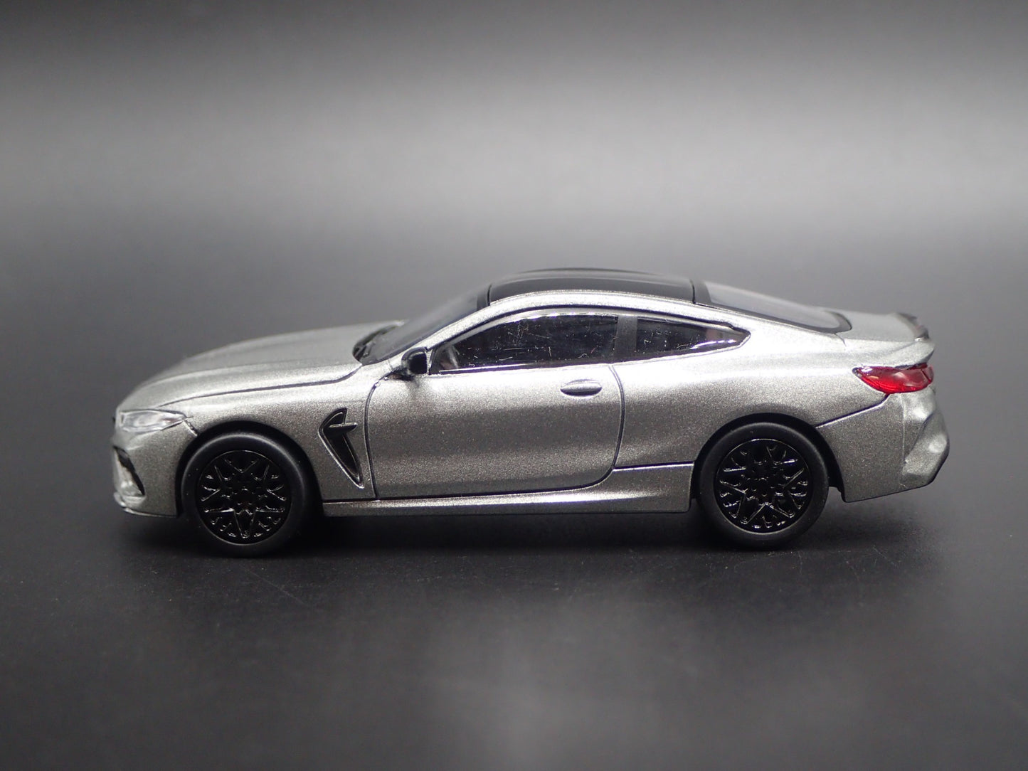 2019-2025 BMW M8 COUPE RARE 1:64 SCALE COLLECTIBLE DIORAMA DIECAST MODEL CAR