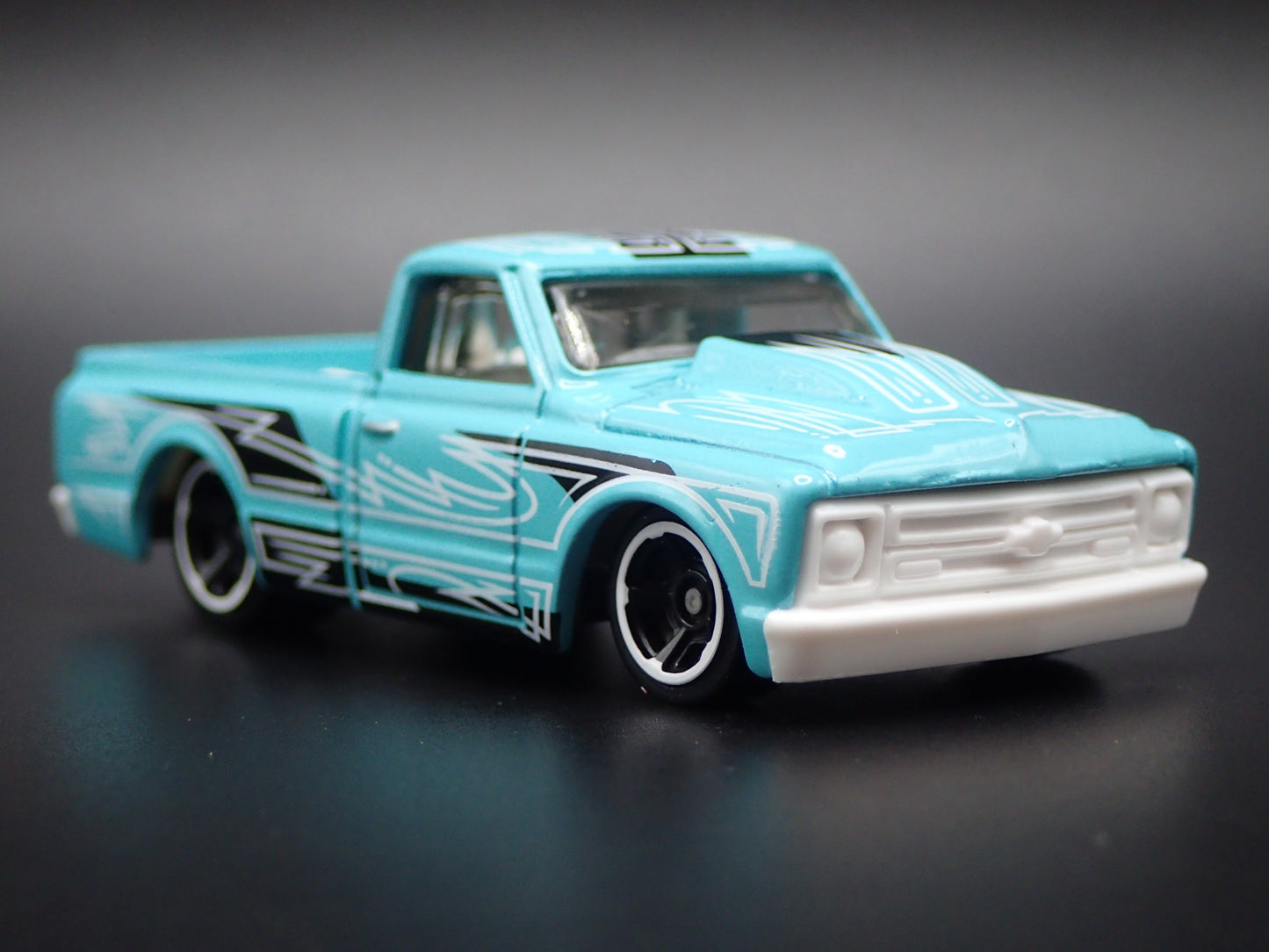 1967 67 CHEVY CHEVROLET C10 SHORT BED PICKUP TRUCK 1:64 SCALE DIECAST MODEL CAR