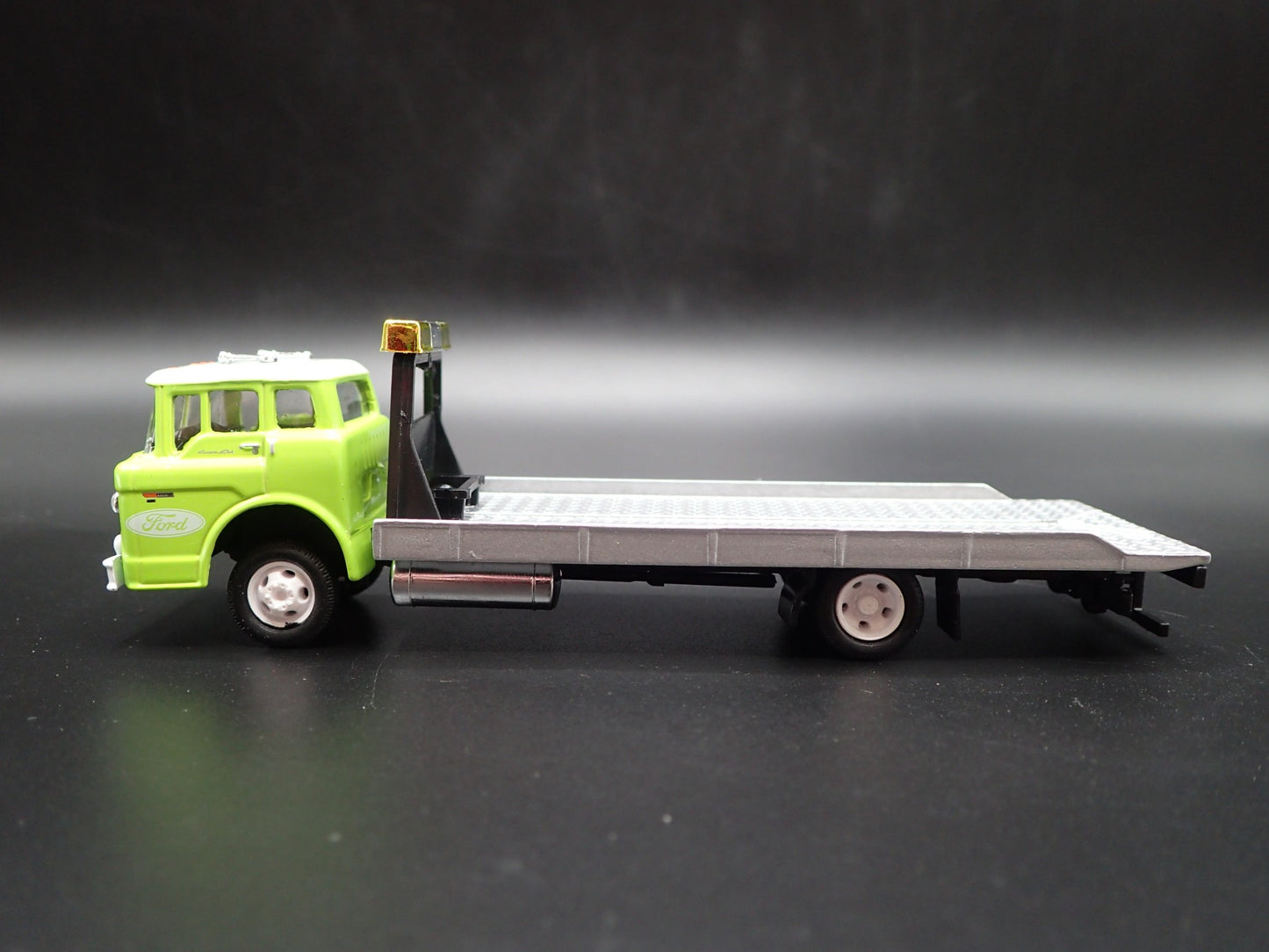 1990 90 FORD COE C8000 FLATBED CAR HAULER TOW TRUCK 1:64 SCALE DIECAST MODEL CAR