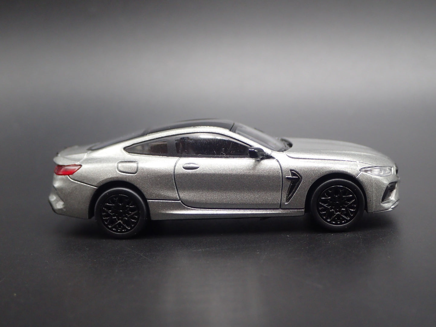 2019-2025 BMW M8 COUPE RARE 1:64 SCALE COLLECTIBLE DIORAMA DIECAST MODEL CAR