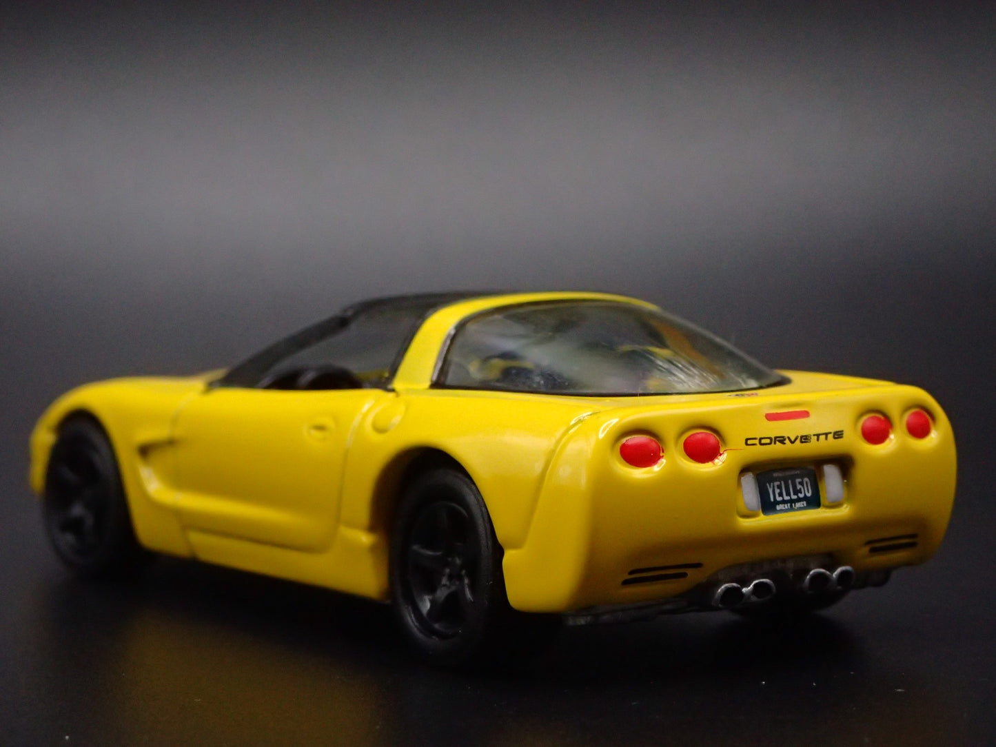 2003 03 CHEVY CHEVROLET CORVETTE C5 50TH YELLOW 1:64 SCALE DIECAST MODEL CAR