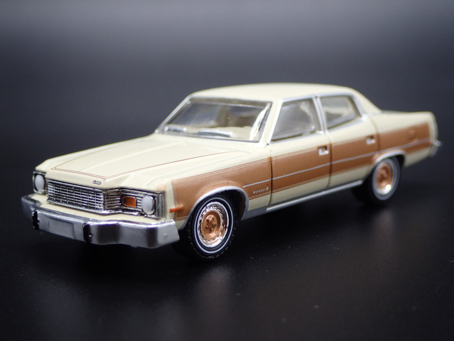 1978 78 AMC MATADOR BARCELONA FOUR 4 DOOR 1:64 SCALE DIORAMA DIECAST MODEL CAR