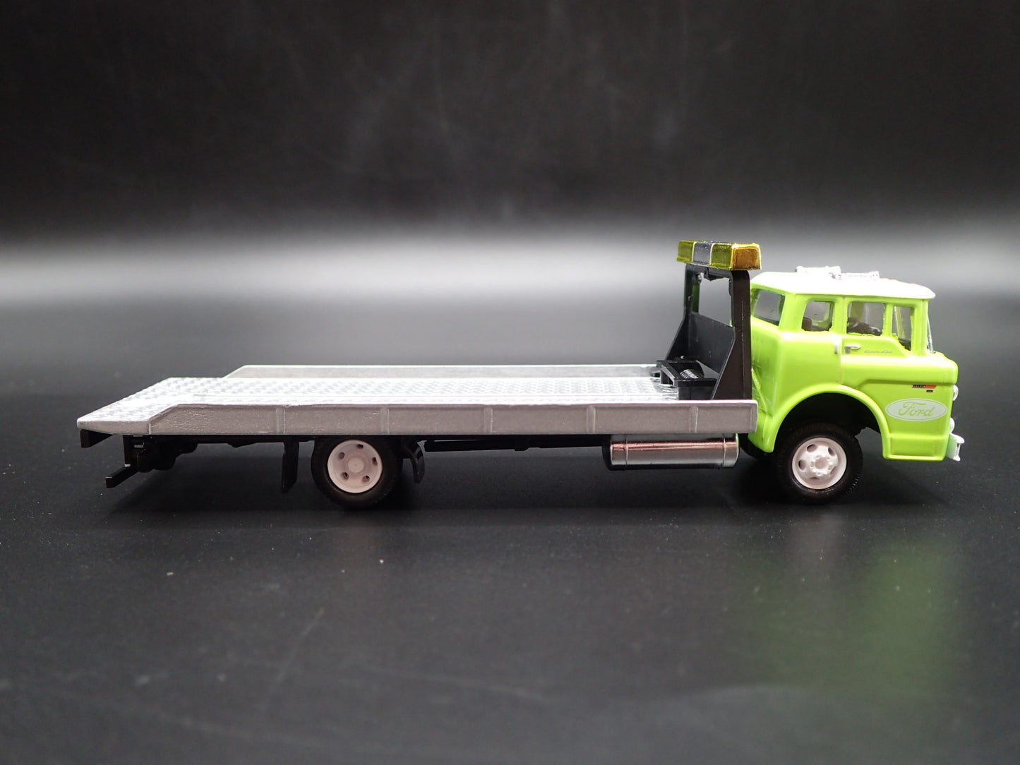 1990 90 FORD COE C8000 FLATBED CAR HAULER TOW TRUCK 1:64 SCALE DIECAST MODEL CAR