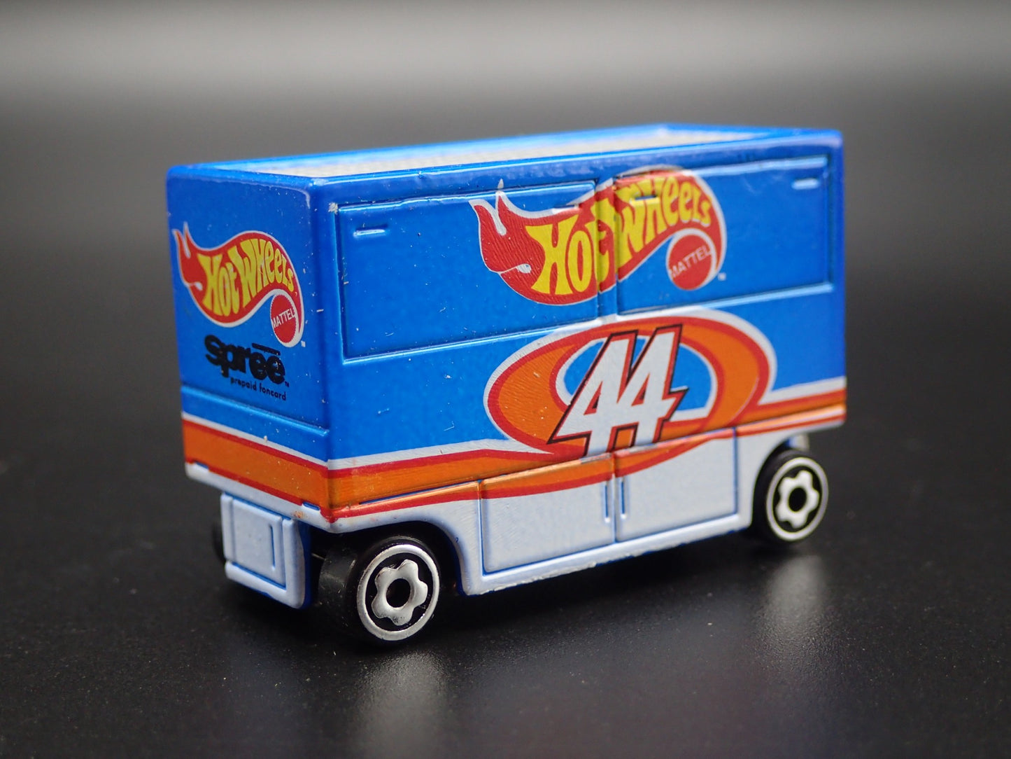 NASCAR TOOL CART WAR WAGON HOT WHEELS 44 1:64 SCALE DIECAST MODEL CAR