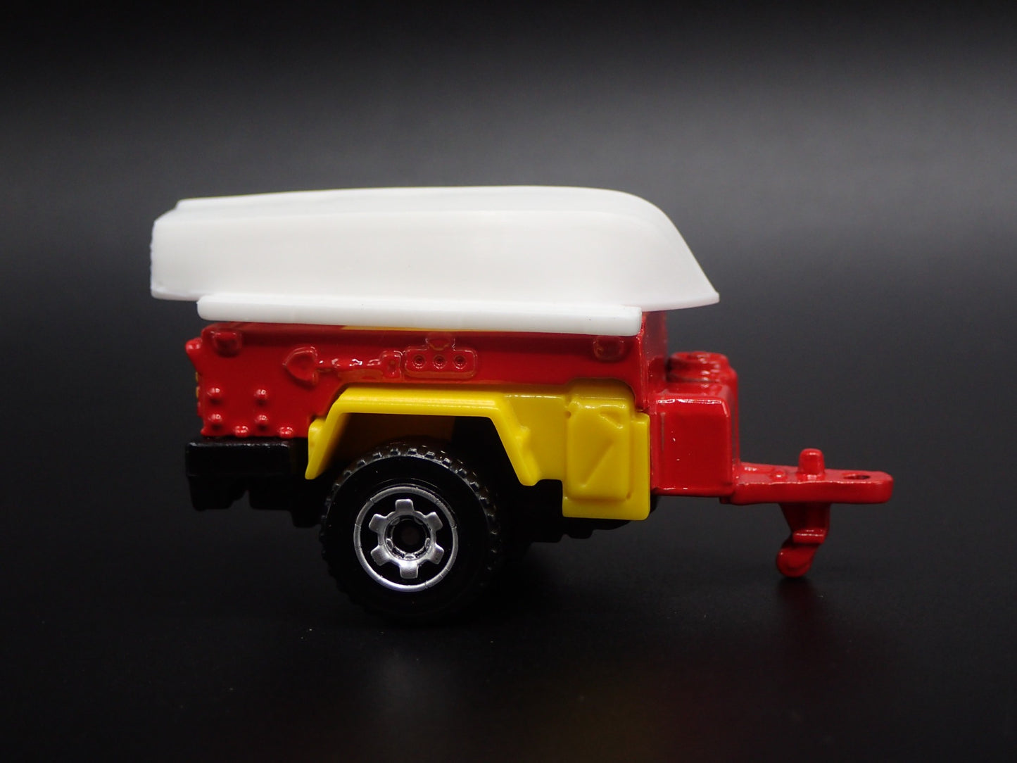 UTILITY CAMPING TRAILER RED 1:64 SCALE COLLECTIBLE DIORAMA DIECAST MODEL CAR