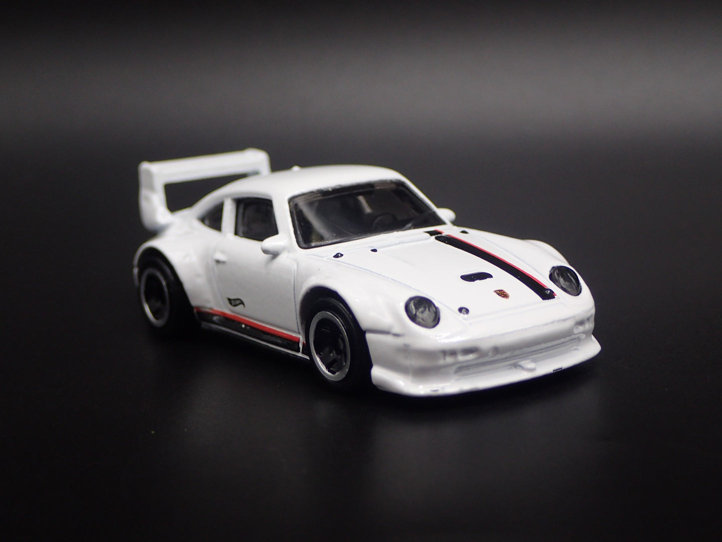 1994-1998 PORSCHE 993 911 GT2 1:64 SCALE COLLECTIBLE DIORAMA DIECAST MODEL CAR