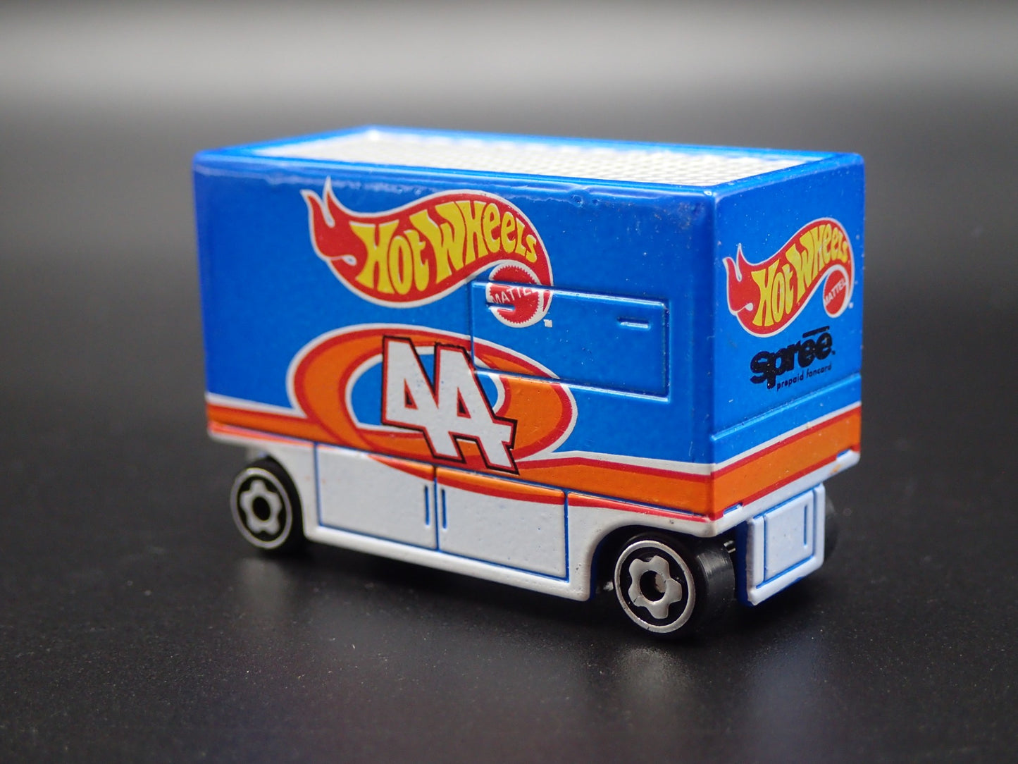 NASCAR TOOL CART WAR WAGON HOT WHEELS 44 1:64 SCALE DIECAST MODEL CAR