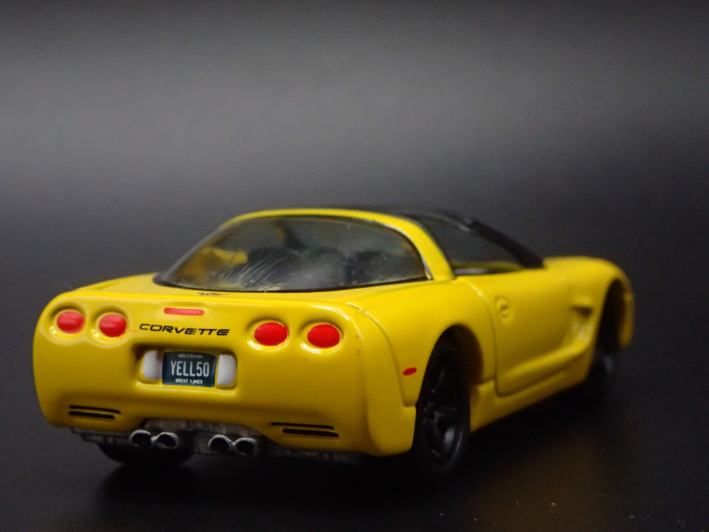 2003 03 CHEVY CHEVROLET CORVETTE C5 50TH YELLOW 1:64 SCALE DIECAST MODEL CAR