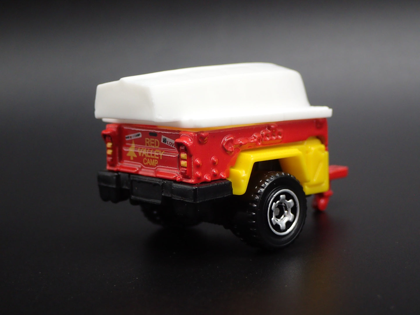 UTILITY CAMPING TRAILER RED 1:64 SCALE COLLECTIBLE DIORAMA DIECAST MODEL CAR