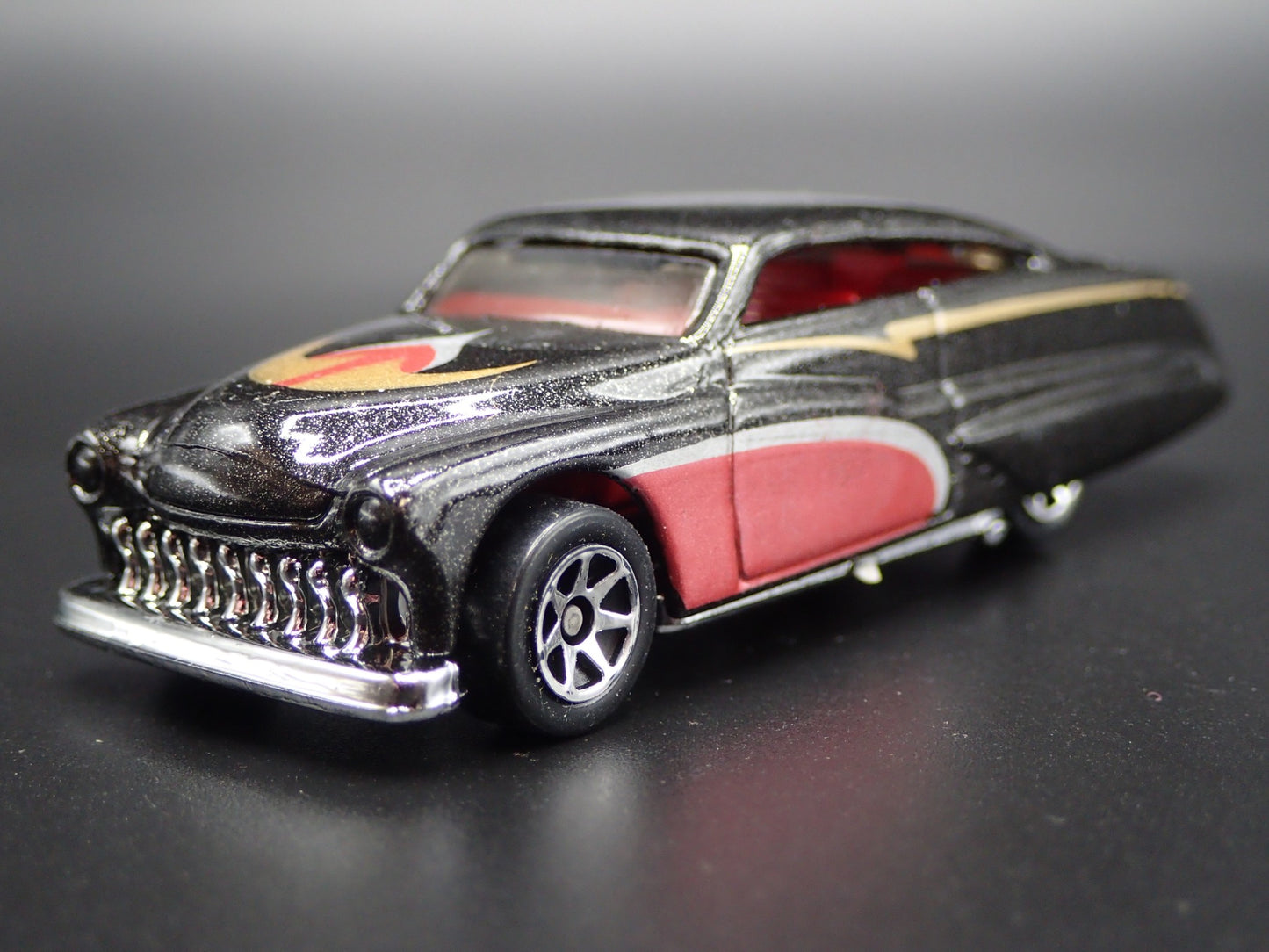 1951 51 MERC MERCURY PURPLE PASSION BLACK 1:64 SCALE DIORAMA DIECAST MODEL CAR