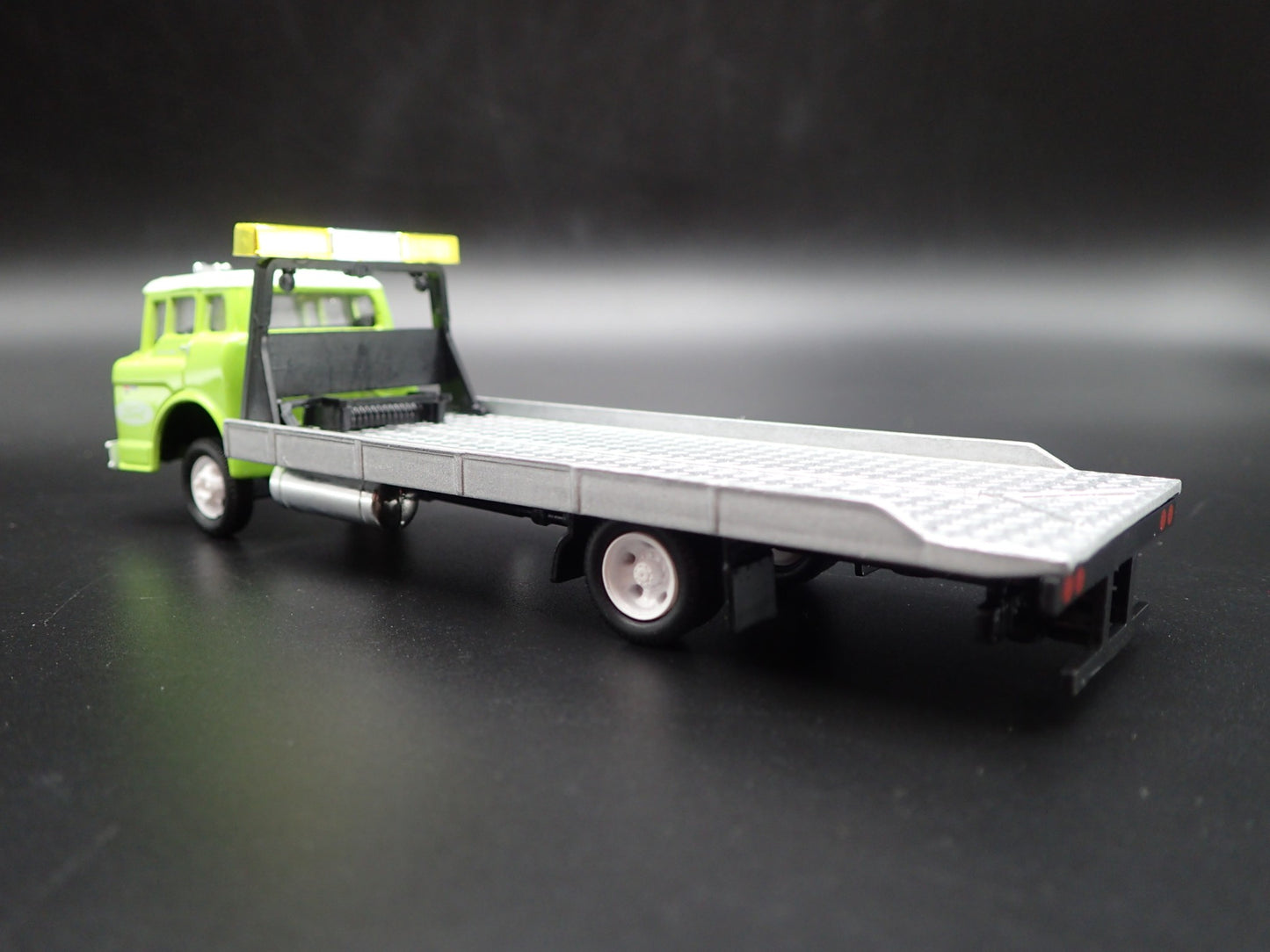 1990 90 FORD COE C8000 FLATBED CAR HAULER TOW TRUCK 1:64 SCALE DIECAST MODEL CAR
