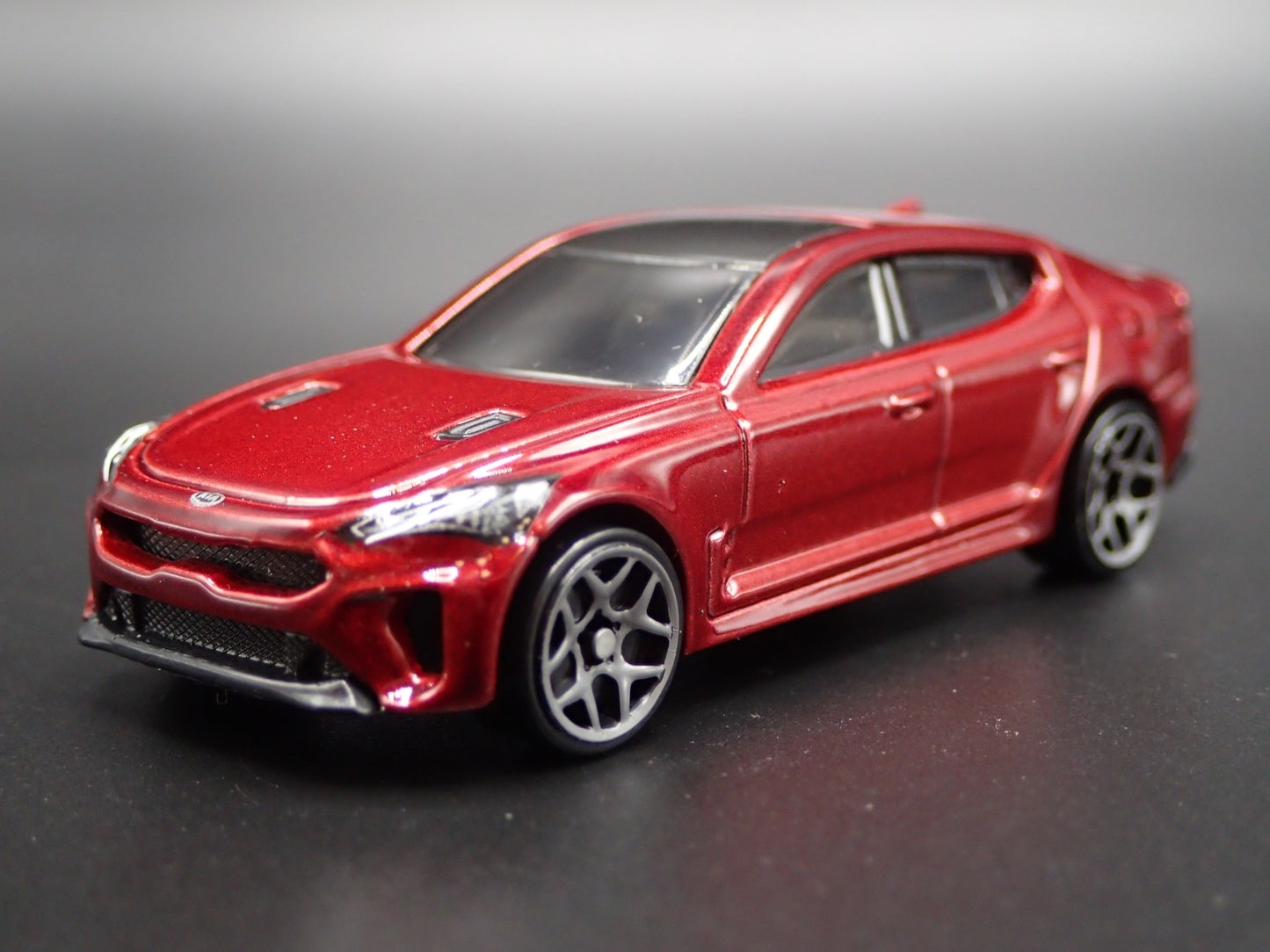2018-2023 KIA STINGER GT RED 1:64 SCALE COLLECTIBLE DIORAMA DIECAST MODEL CAR