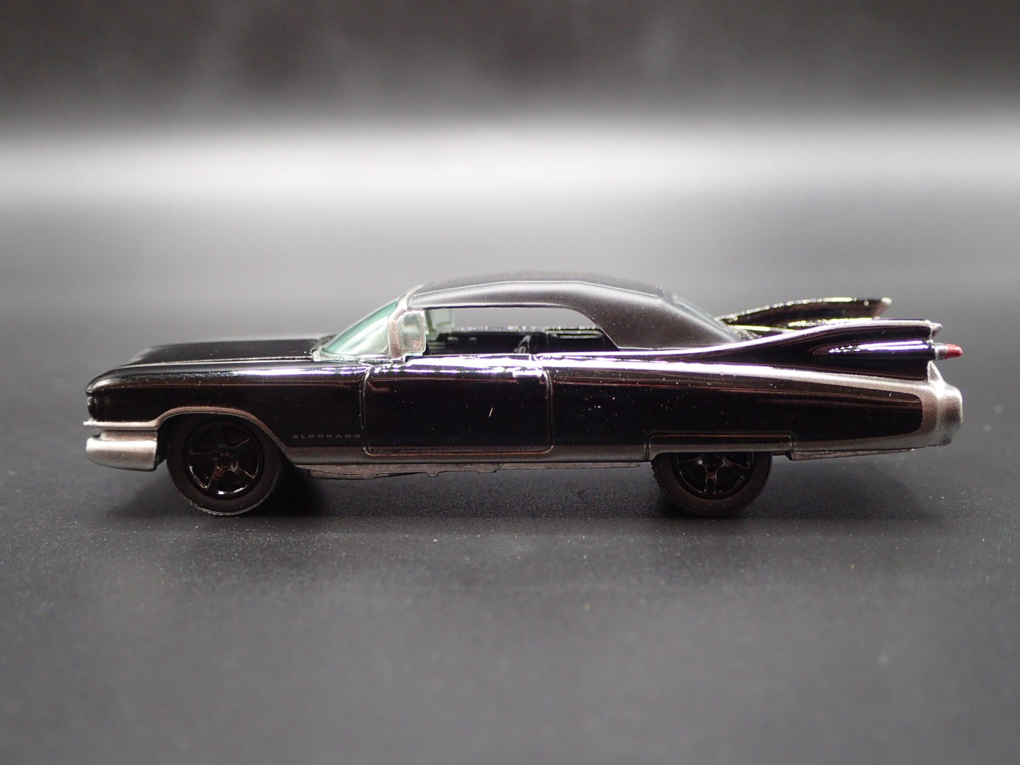 1959 59 CADILLAC CADDY ELDORADO CONVERTIBLE 1:64 SCALE DIORAMA DIECAST MODEL CAR