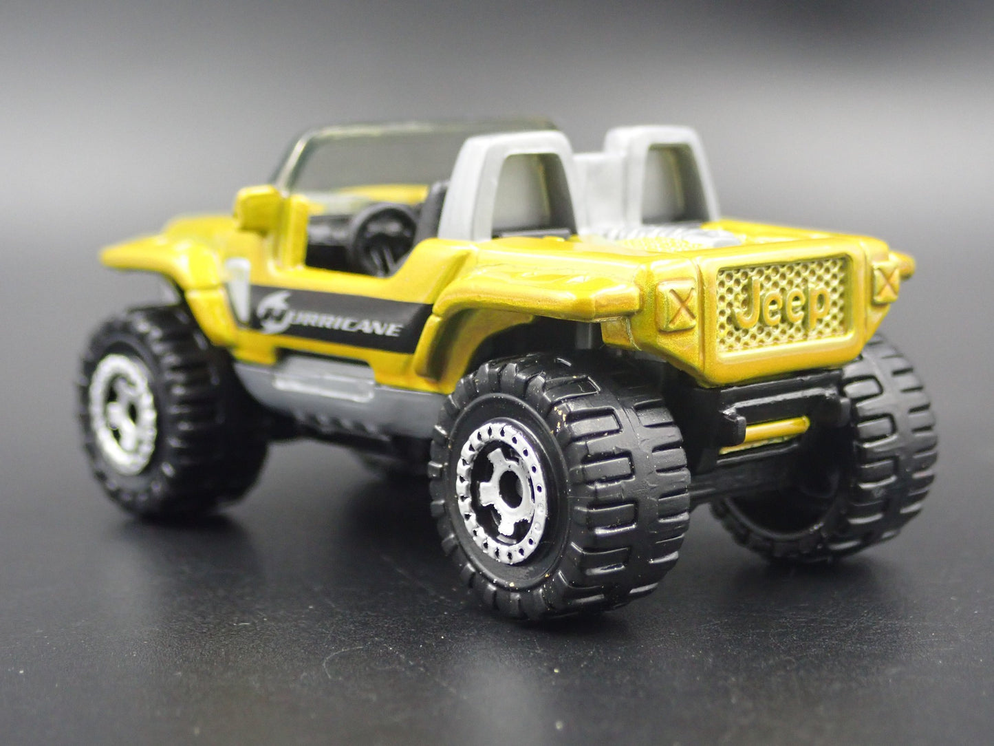 2005 JEEP HURRICANE CONCEPT CAR 1:64 SCALE COLLECTIBLE DIORAMA DIECAST MODEL CAR
