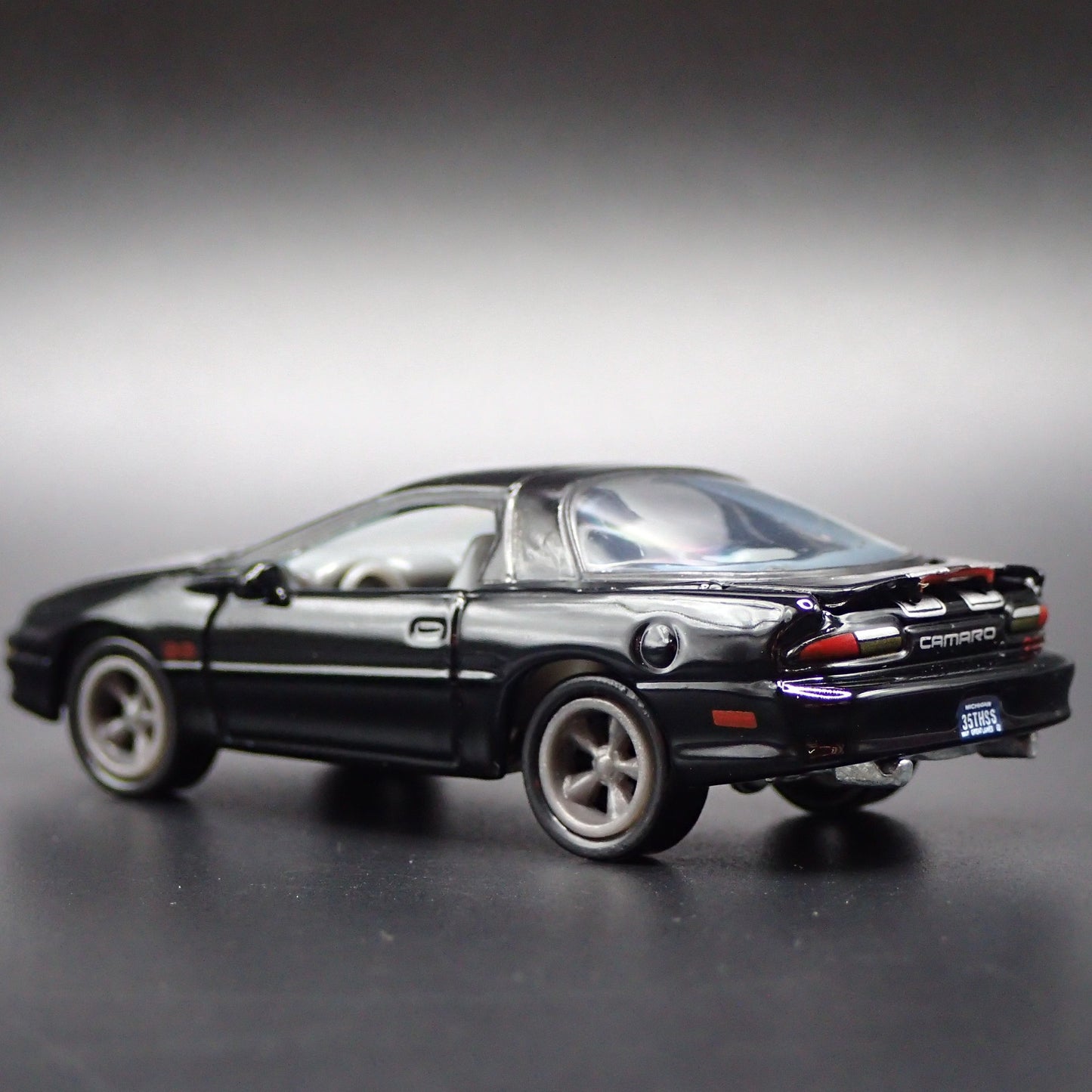2002 CHEVY CHEVROLET CAMARO SS BLACK 35TH 1:64 SCALE DIORAMA DIECAST MODEL CAR