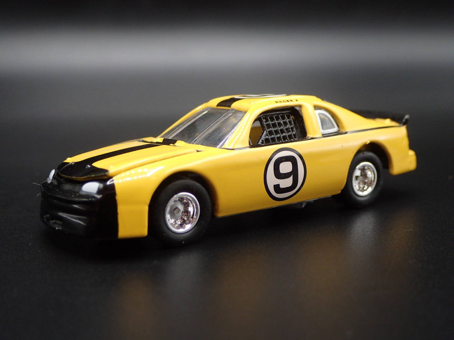 SPEED RACER 2000 RACER X STOCK CAR #9 RARE 1/64 SCALE DIORAMA DIECAST MODEL CAR