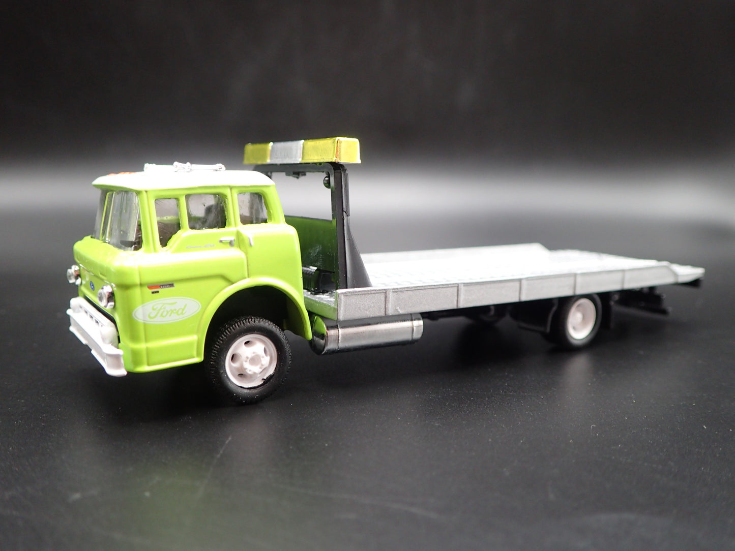1990 90 FORD COE C8000 FLATBED CAR HAULER TOW TRUCK 1:64 SCALE DIECAST MODEL CAR